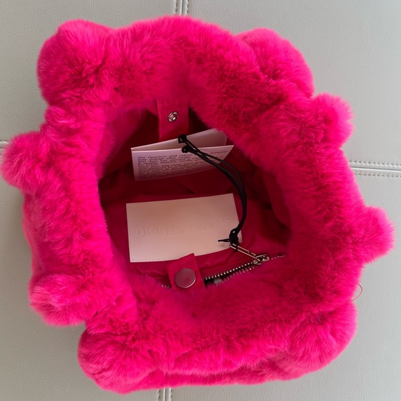 new with tagsstand studio liz bag velvety heavy faux fur fuchsia